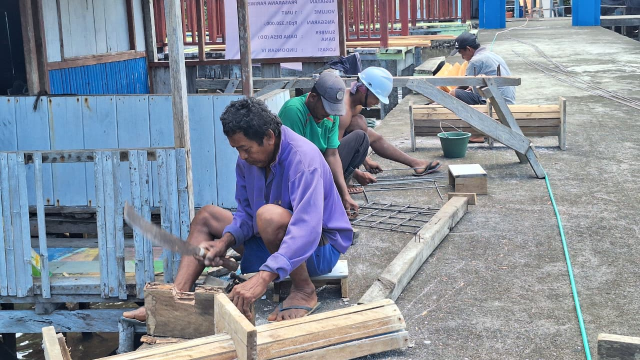 Pemeliharaan Fasilitas Wisata Kampung Talengen Mulai Dilaksanakan