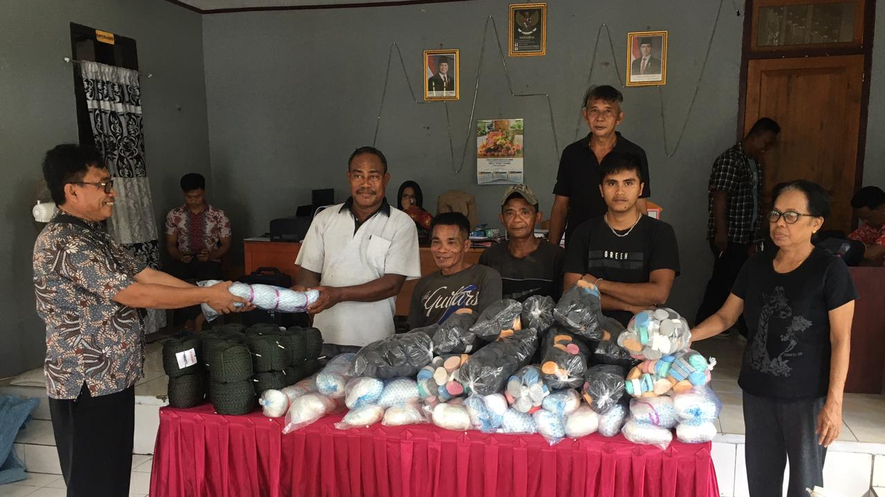 Bantuan APBN Tahap 1 Tahun 2025 Disalurkan Langsung kepada KPM Tani dan Nelayan di Kampung Talengen