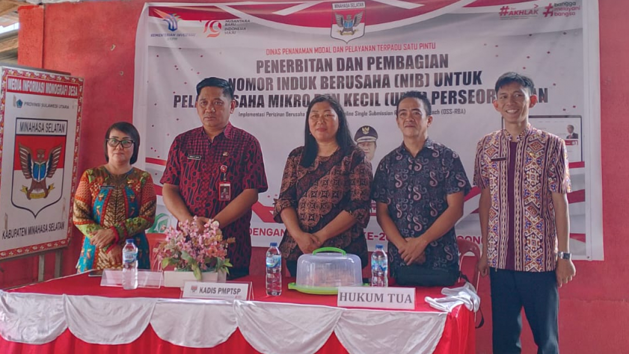 Masyarakat Desa Rumoong Bawah Terima Pengurusan NIB Gratis Oleh Dinas PMPTSP Minsel