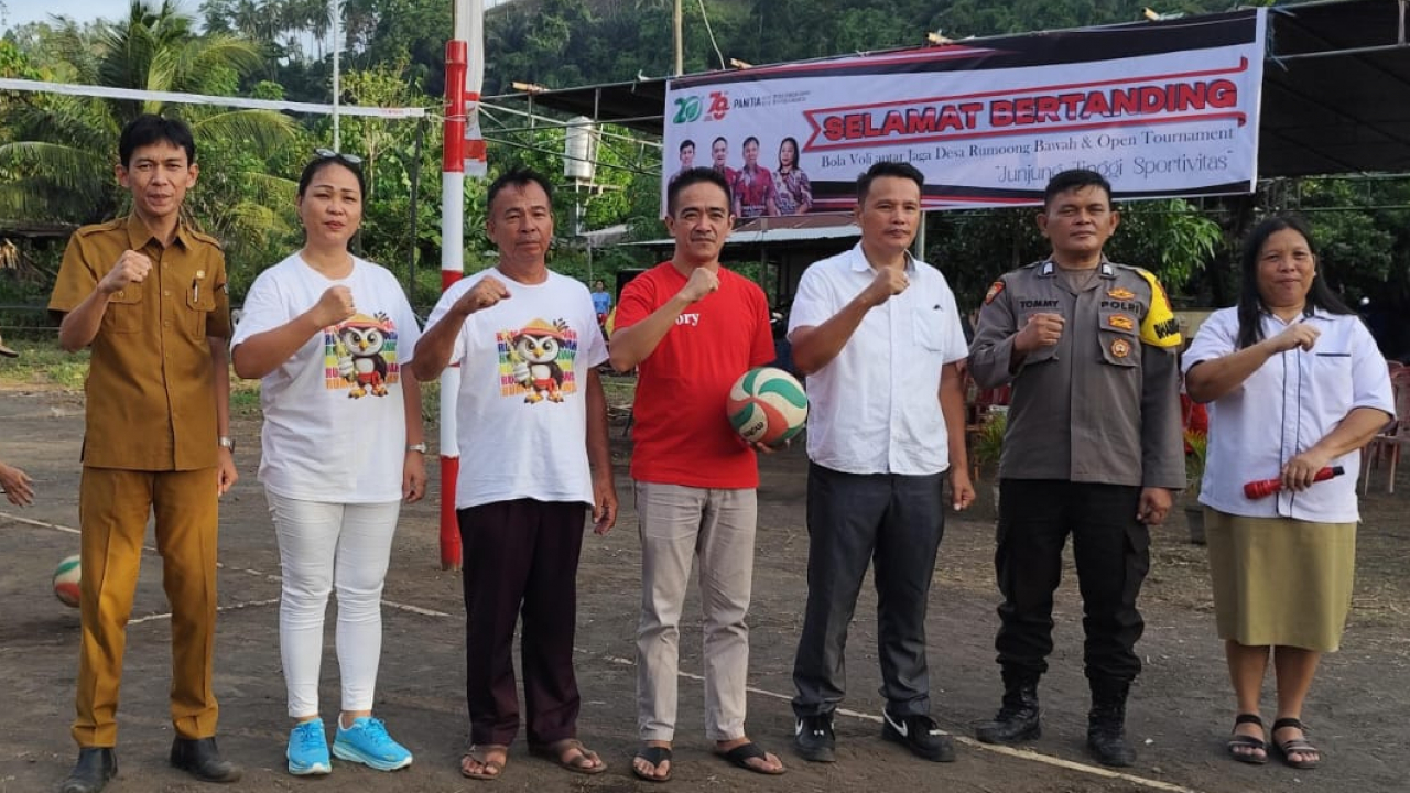 Serve Bola Voli Tanda Pembukaan Kegiatan HUT Desa RUmoong Bawah ke 20 Tahun dan HUT RI ke 79 Tahun Resmi Dibuka