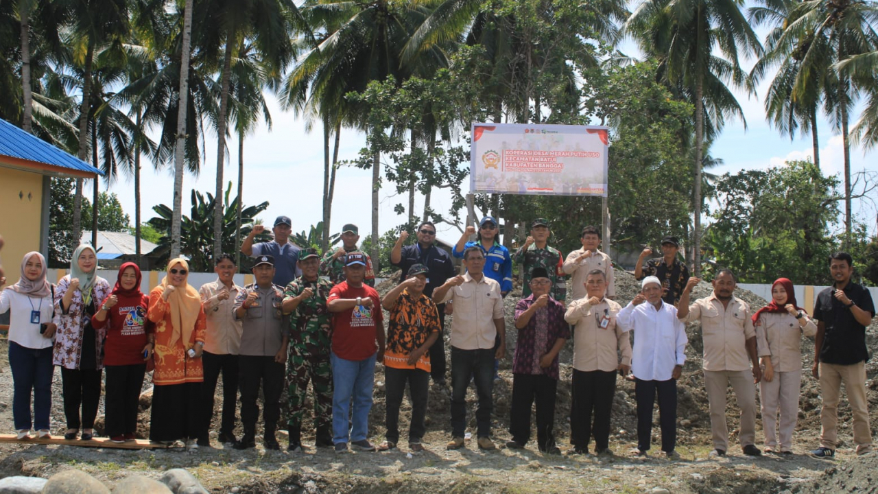 Desa Uso Gelar Seremonial Peletakan Batu Pertama Pembangunan Gedung Koperasi Desa Merah Putih
