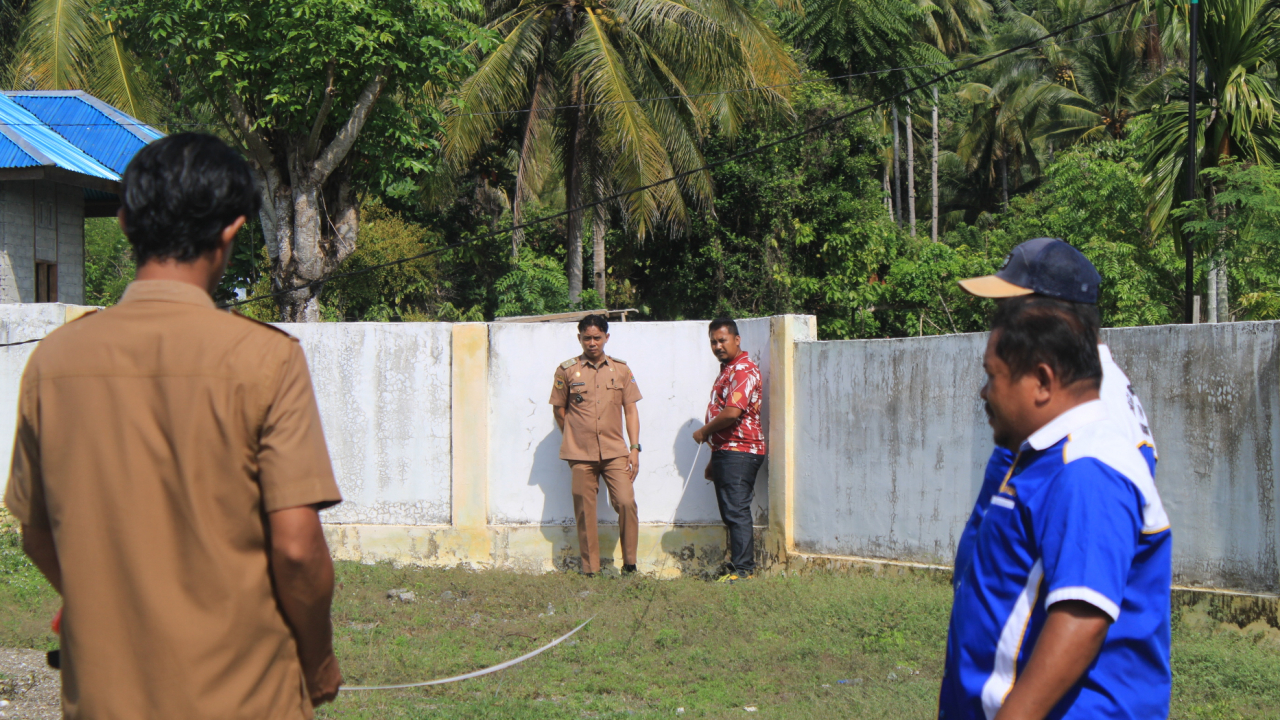 Pemdes Uso Gelar Apel Bersama, Kades Tekankan Persiapan HUT Desa dan Pengukuran Ulang Lahan untuk Pembangunan Gedung Satap LKDes Uso