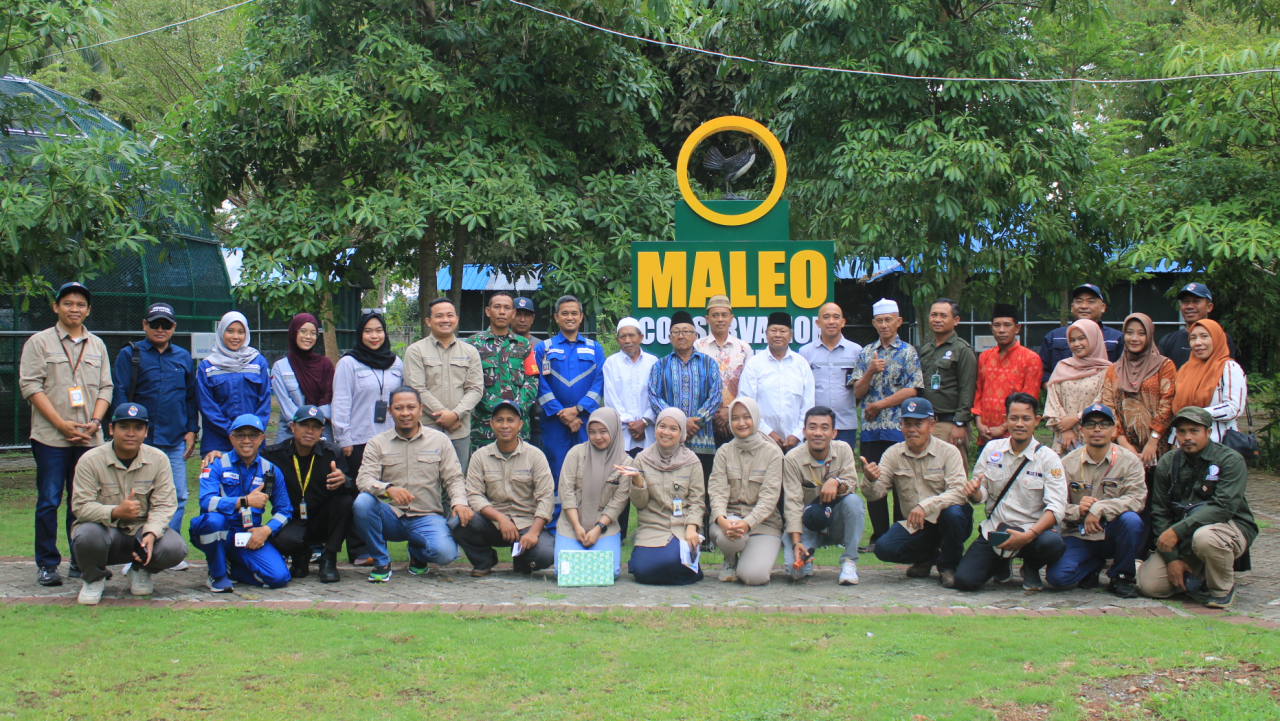Lestarikan Endemik Sulawesi: Pemdes Uso Serahkan Telur Maleo ke Maleo Center DSLNG untuk Dikonservasi