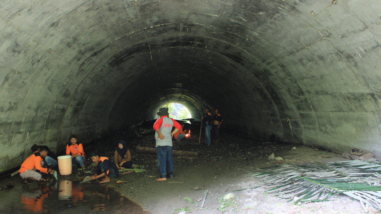 Wisata Terowongan