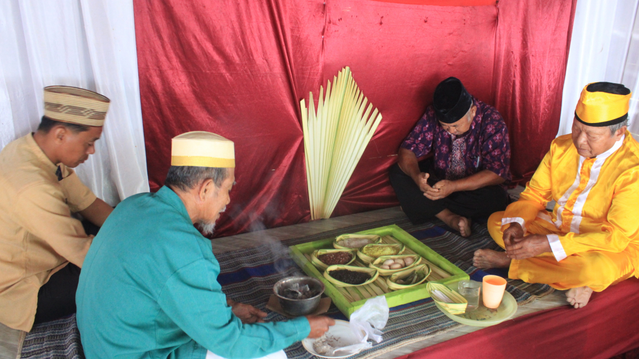 Adat Istiadat