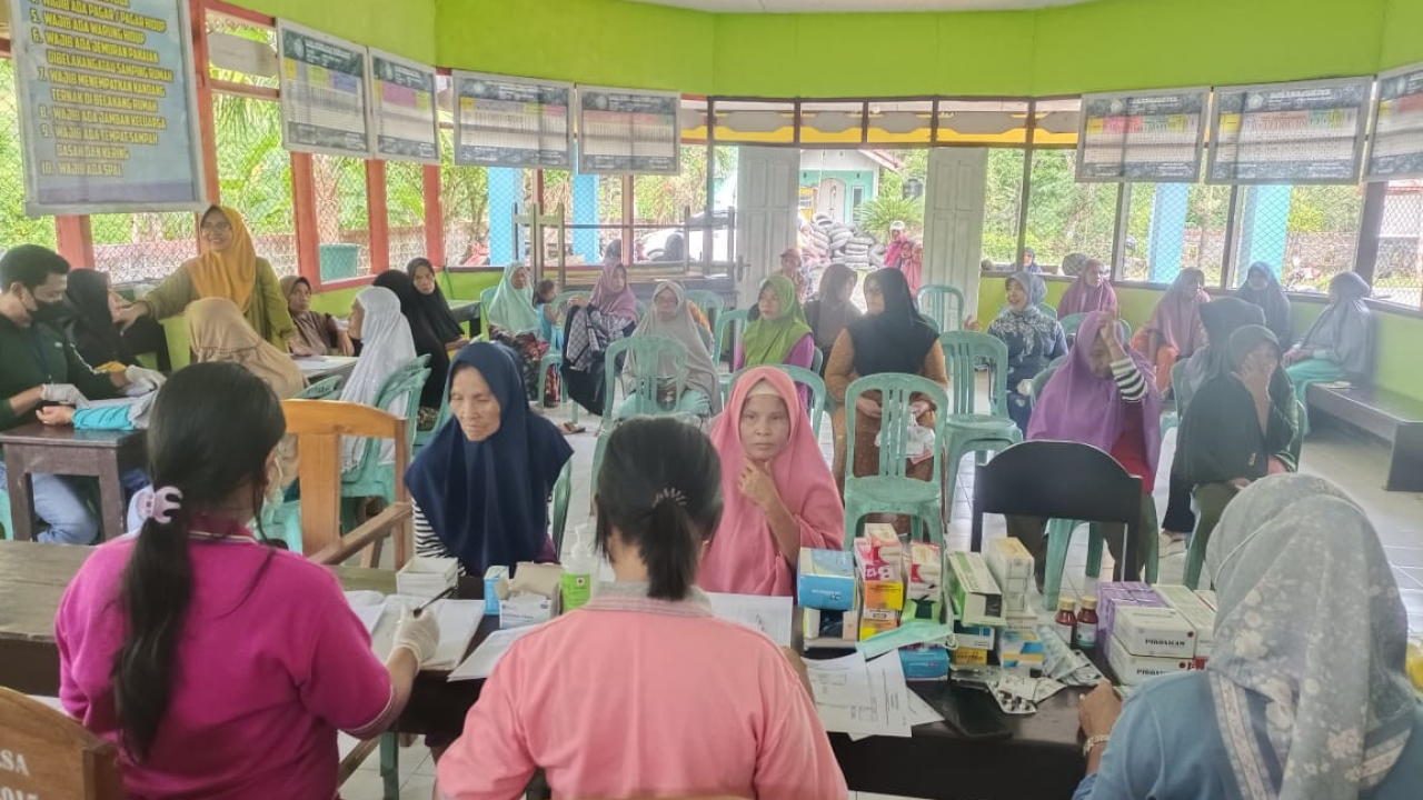 67 LANSIA DESA TANAH ABANG KEMBALI DAPAT LAYANAN KESEHATAN