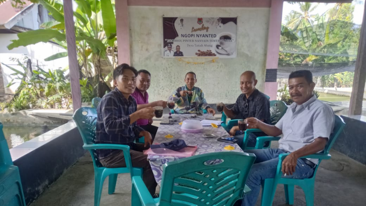 TPHP BANGGAI SETUJUI PENGADAAN RIBUAN BIBIT ALPUKAT DESA TANAH ABANG