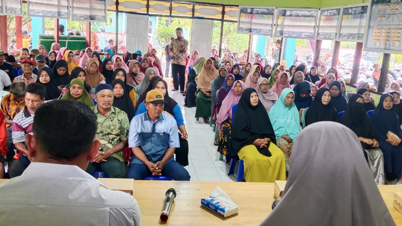TEMUI WARGA DESA TANAH ABANG, SRI ATUN JANJI BERIKAN AMBULANCE