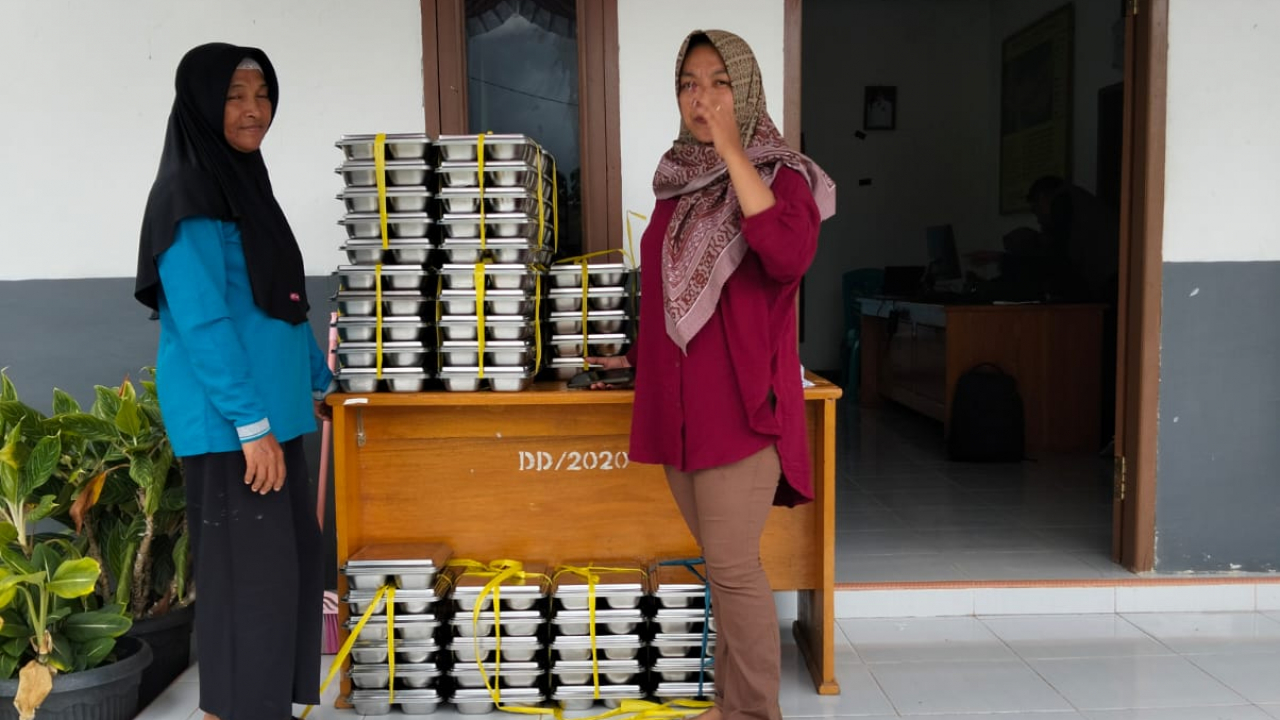 Penyaluran Makanan Bergizi Gratis di Desa Simpang Dua Memasuki Hari Ketiga