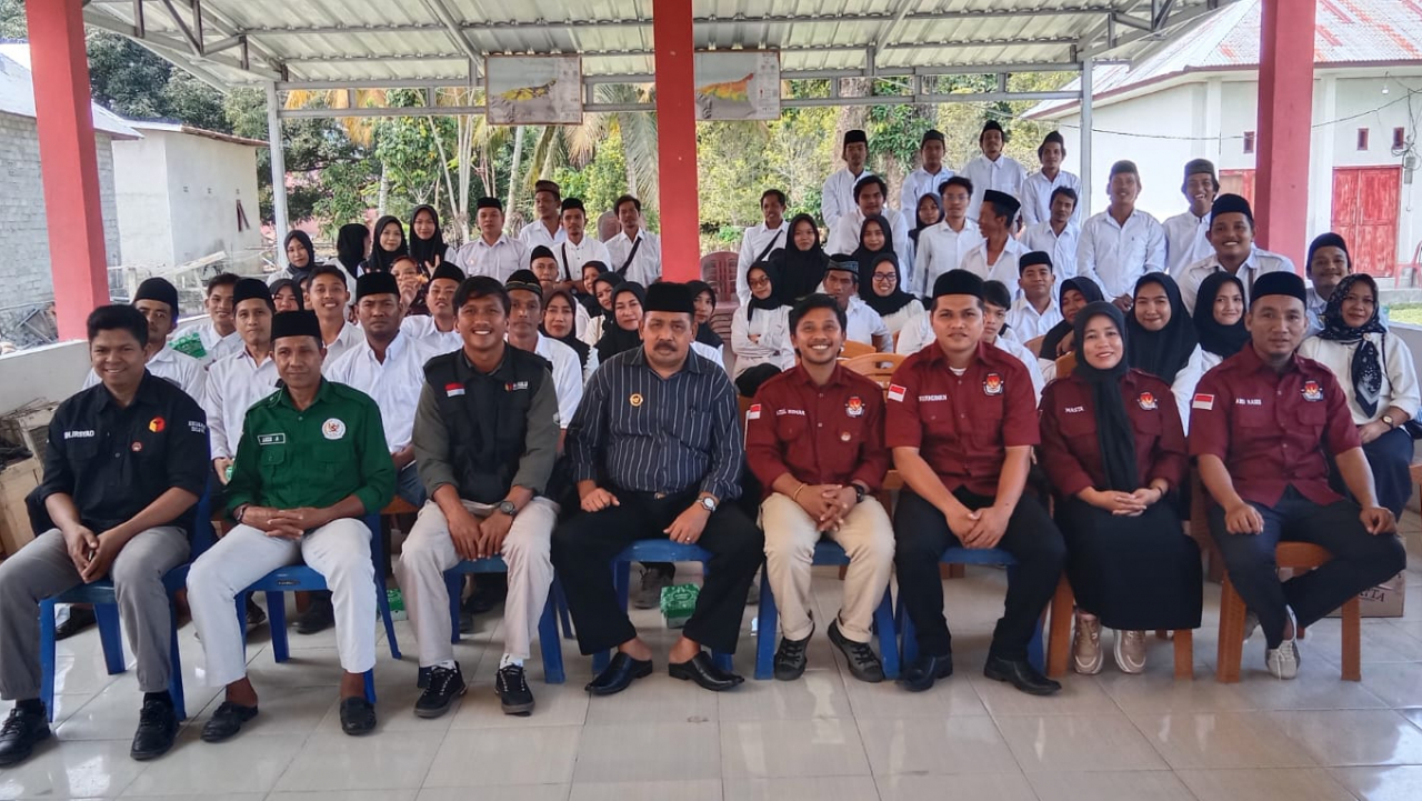 70 Anggota KPPS Desa Tonggolobibi Resmi Dilantik untuk Pilkada Serentak 2024