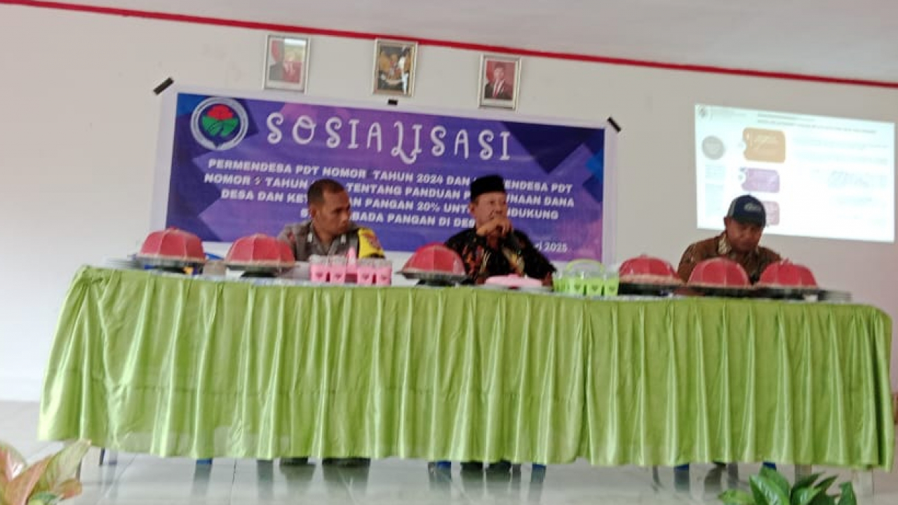 Camat Sojol Buka Sosialisasi Panduan Penggunaan Dana Desa 2025