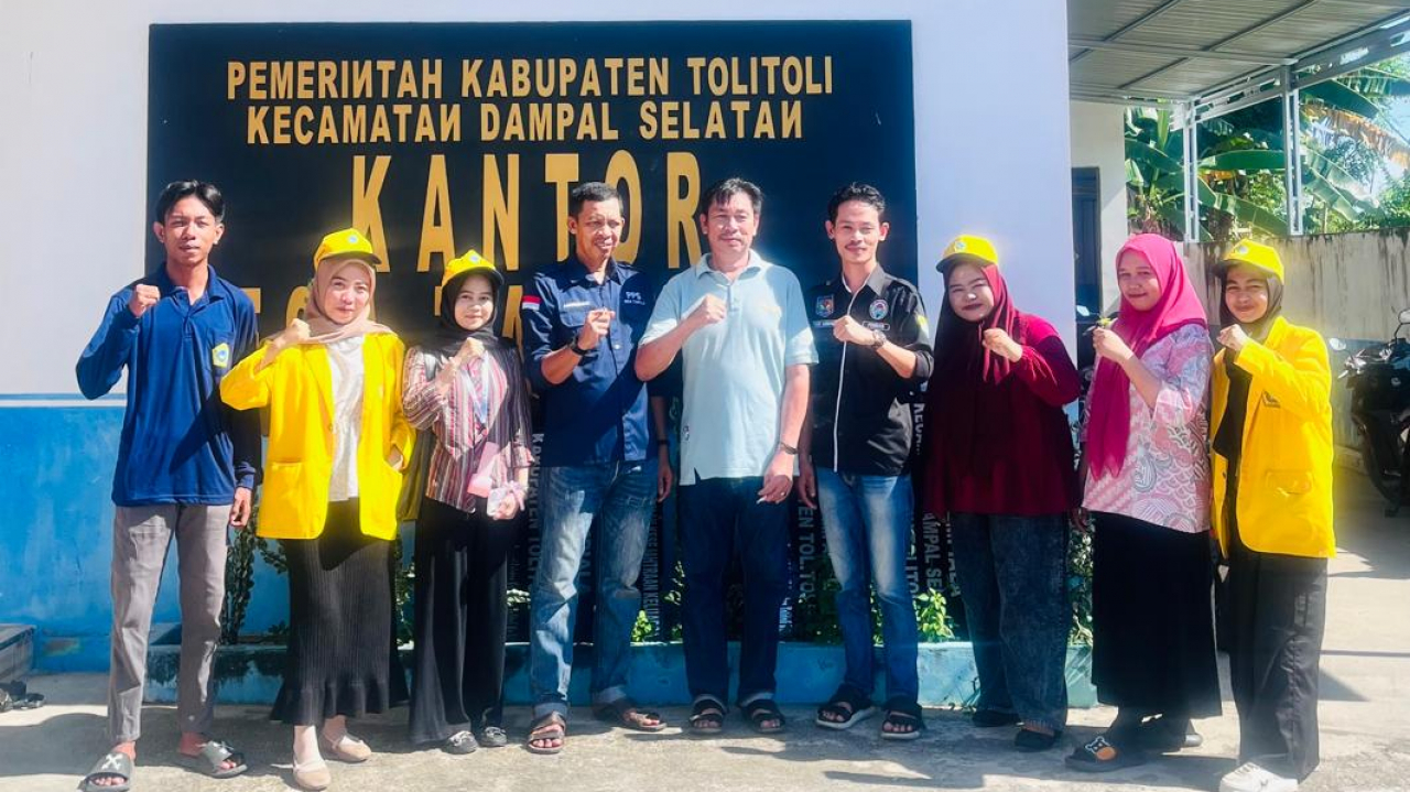 Mahasiswa KKN Universitas Madako Tolitoli Kunjungi Kantor Desa Tampiala