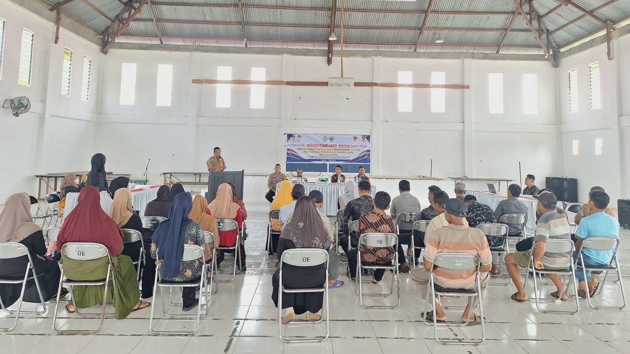 Musyawarah Perencanaan Pembangunan Daerah Tingkat Desa (Musrenbang Desa) di Balai Desa Lingadan