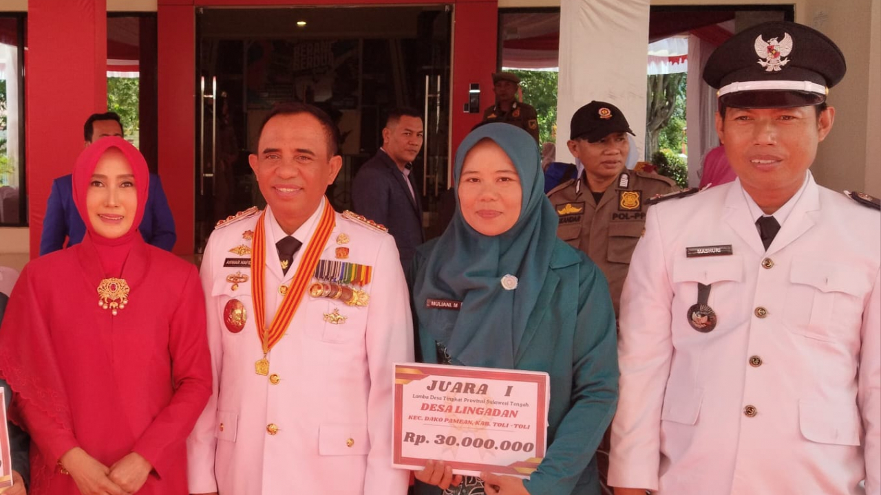 Kepala Desa Lingadan dan Ketua TP PKK Hadiri Upacara HUT RI di Kantor Gubernur Sulawesi Tengah sekaligus Terima Penghargaan Juara 1 Lomba Desa