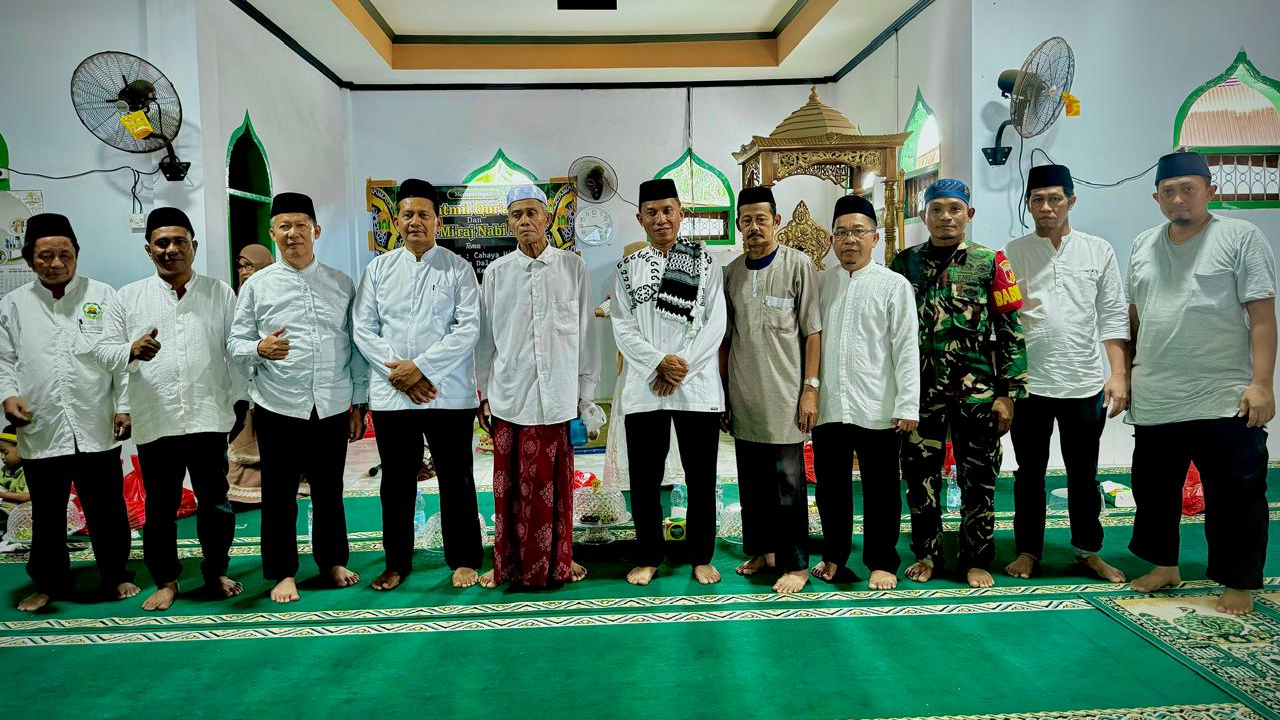 Pemerintah Desa Topogaro Hadir dalam Pengajian Akbar Wanita Islam Al-khairat Desa Tondo