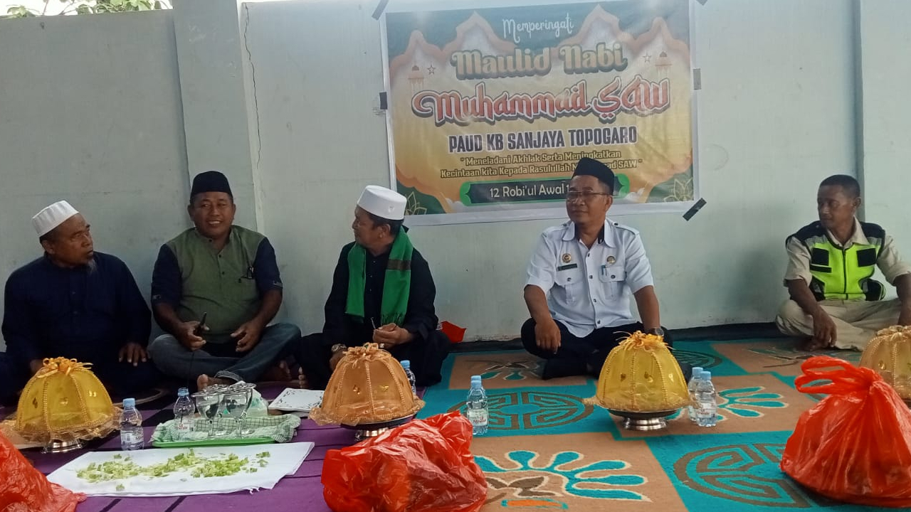 Peringatan Maulid Nabi Muhammad SAW di Paud KB Sanjaya Desa Topogaro