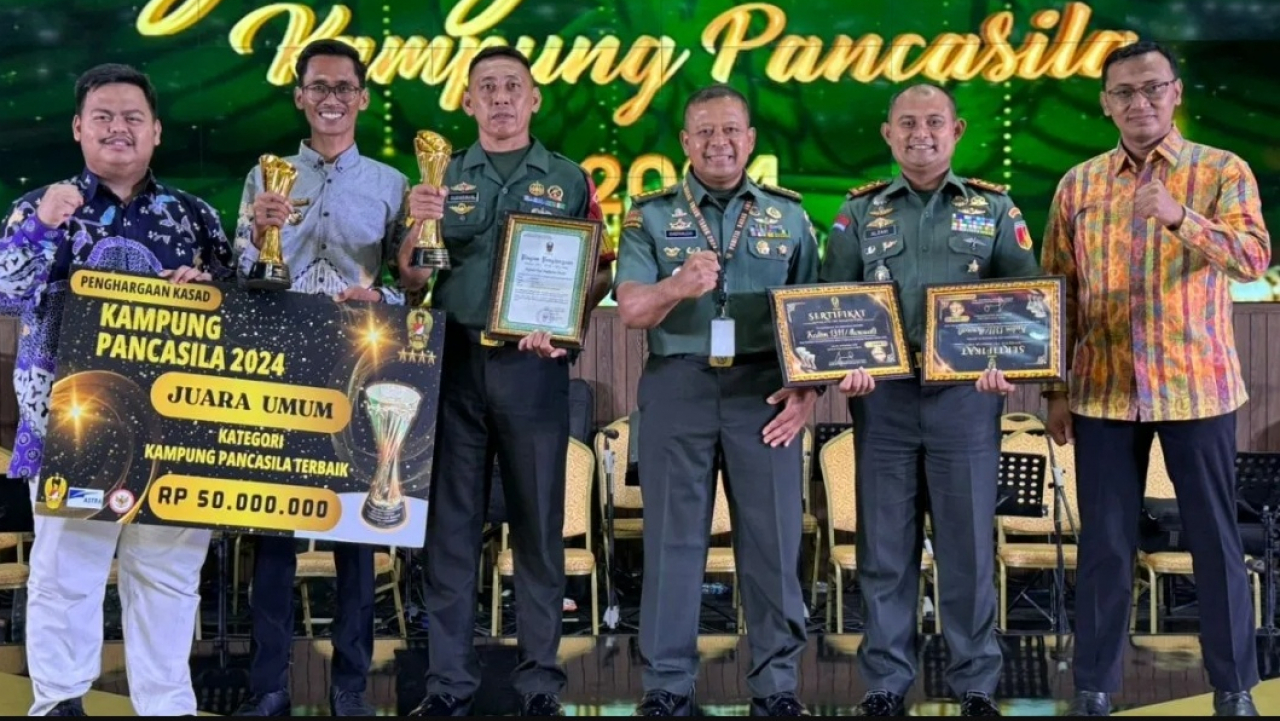 Desa Puntari Makmur Raih Penghargaan KASAD Award 2024 sebagai Juara Umum Kampung Pancasila