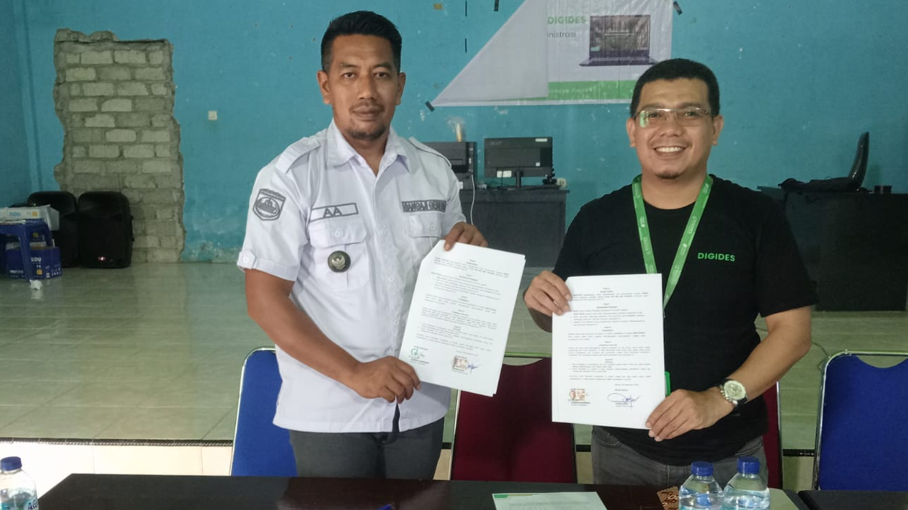 Pelatihan Administrasi Desa Berbasis Digital di Desa Geresa