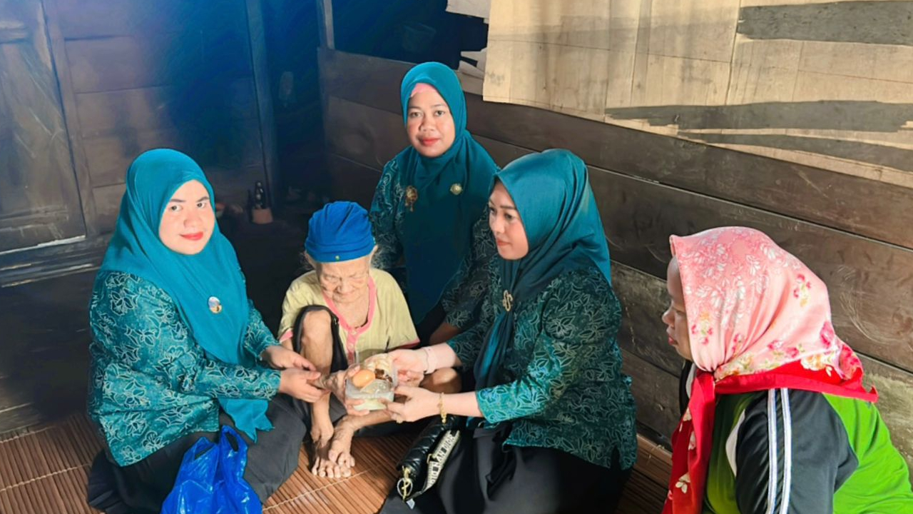Jumat Berkah Bersama TP-PKK Desa Saiyong