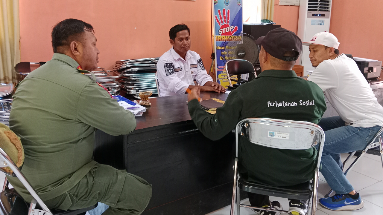 **Kunjungan Dinas Kehutanan Provinsi Sulawesi Tengah di Desa Saiyong dalam Rangka Optimalisasi Mekanisme Pengolahan Kawasan Hutan**