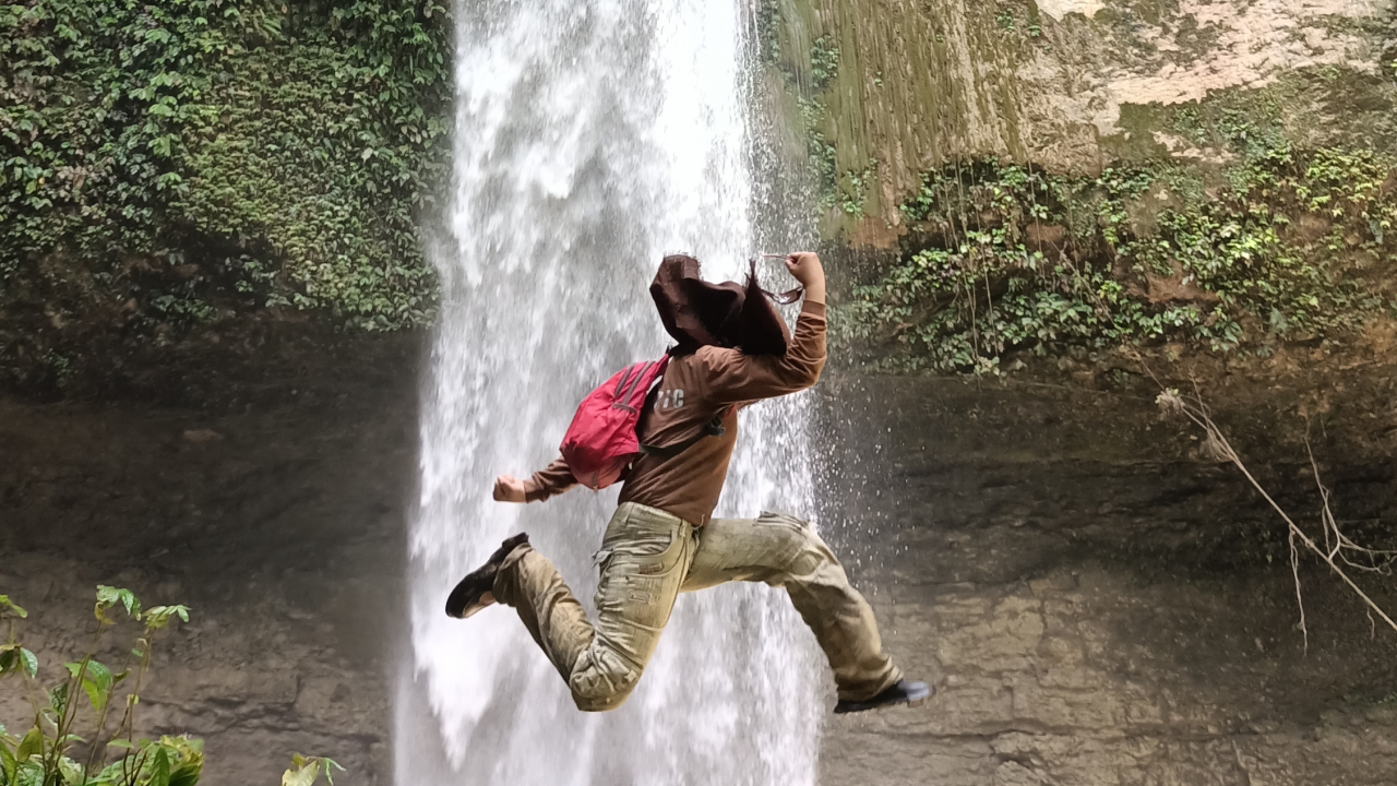 AIR TERJUN ONITULAKA