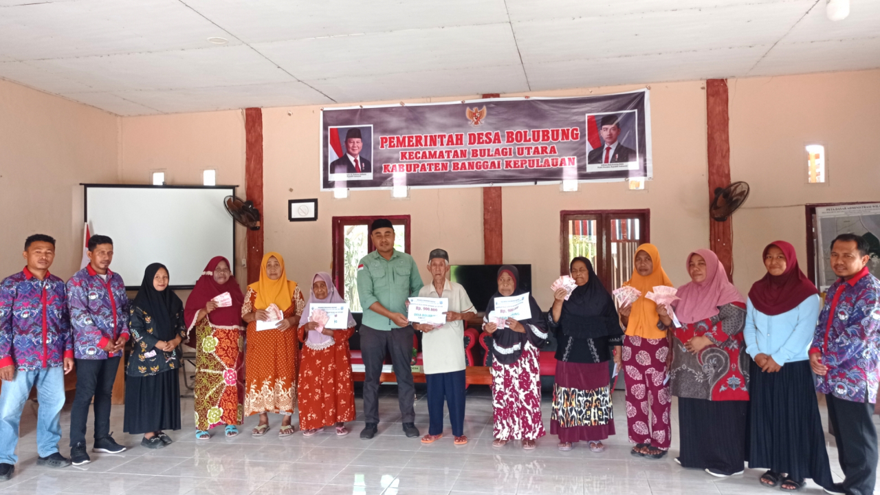 Pemdes Bolubung Salurkan BLT DD peruntukan
