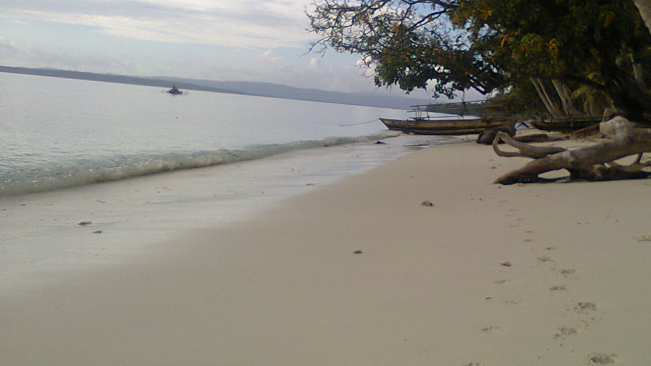 PANTAI MANDOK