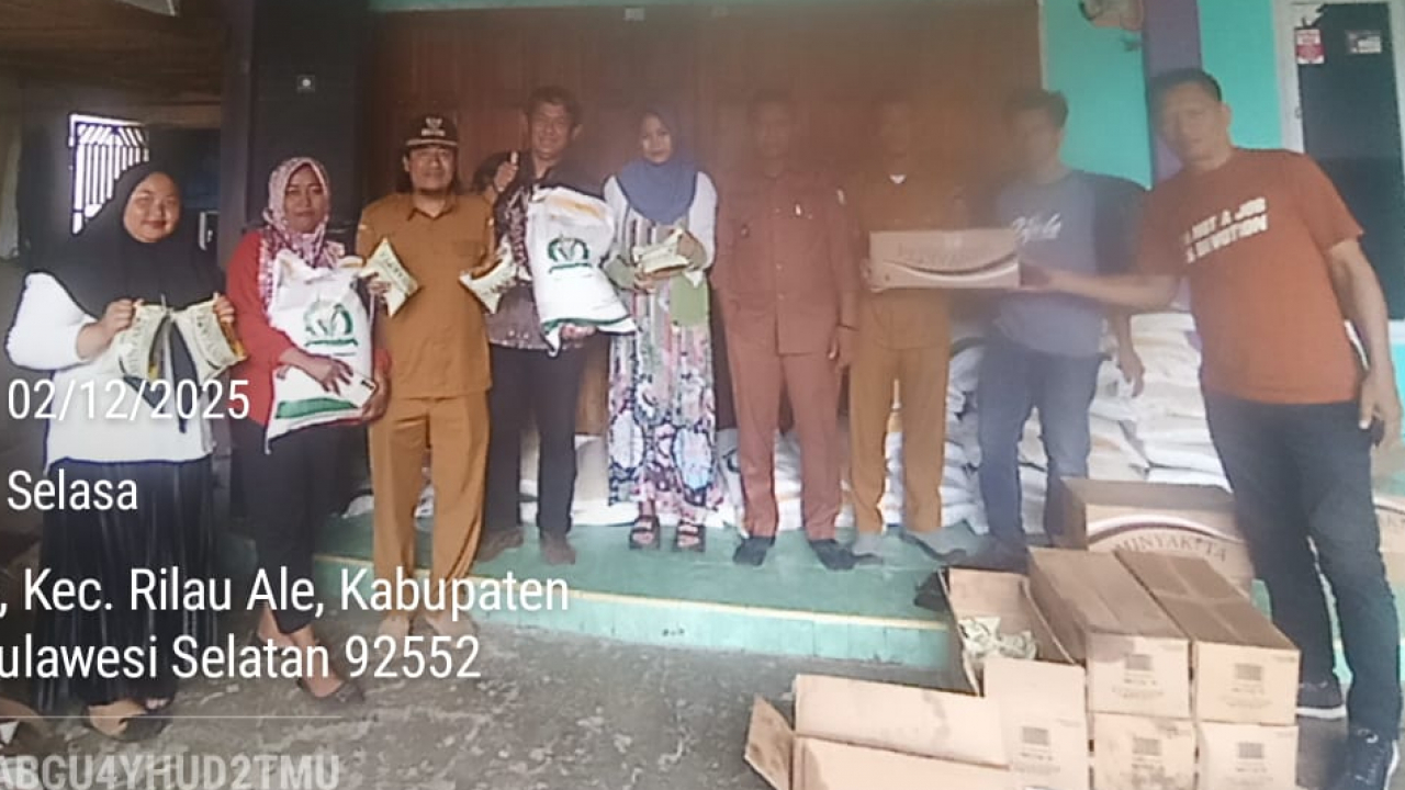 Bantuan Pangan Disalurkan, 140 KPM Desa Bonto Matene Terima Beras dan Minyak Goreng