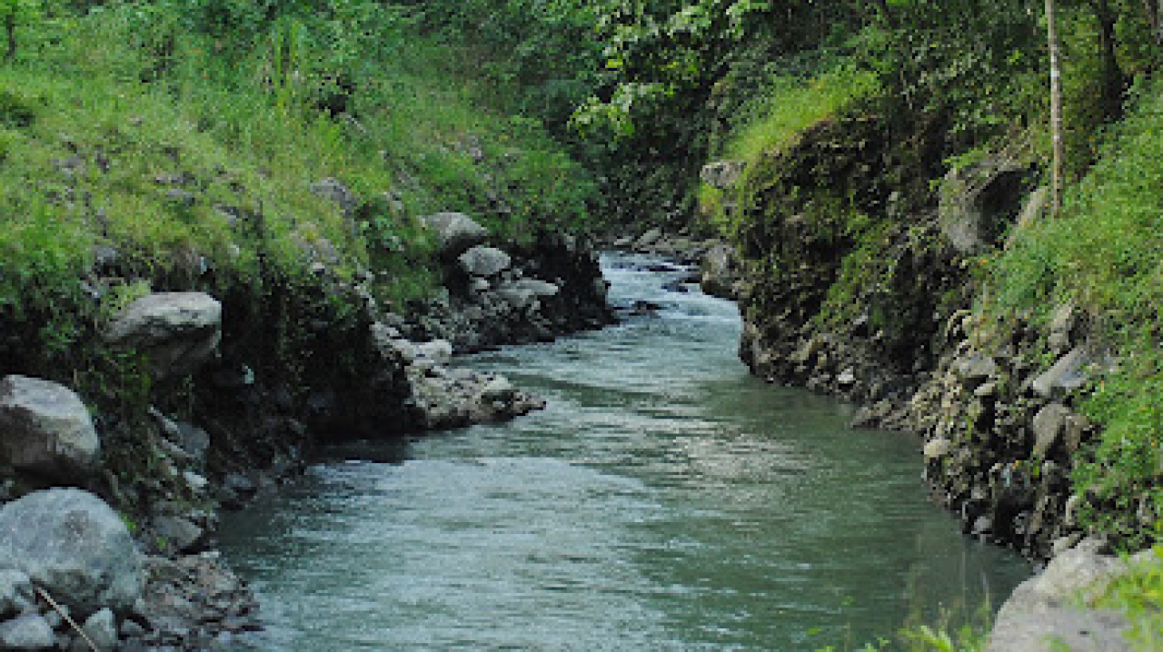 PERMANDIAN ALAM SUNGAI "SEMPIT" SEPPENGNGE