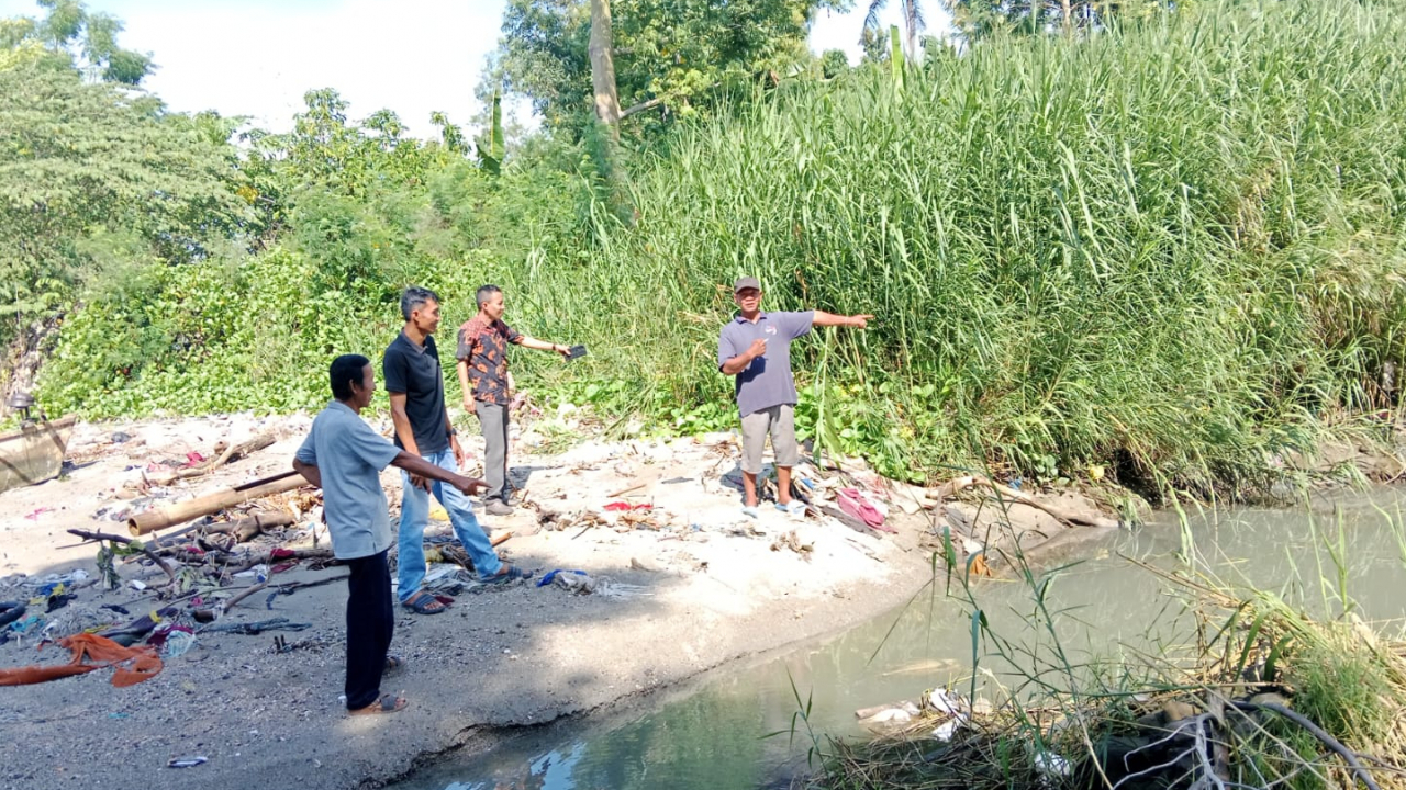 Peninjauan Lahan Kerja Bakti di Bibir Sungai Tamalangnge: Langkah Awal Pencegahan Banjir dan Kepedulian Lingkungan Kelurahan Lembang