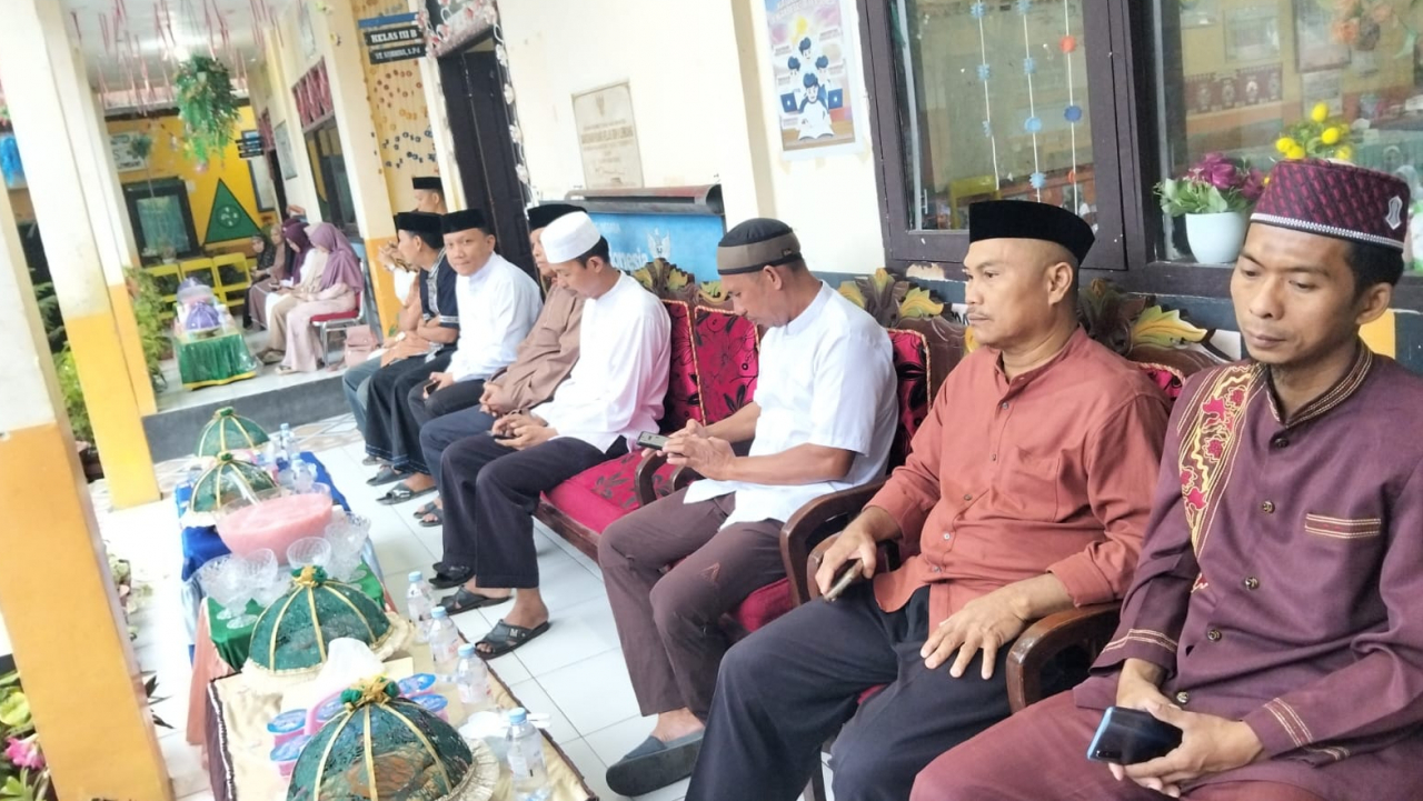 Penuh Kekeluargaan! Buka Puasa Bersama SDN 9 Lembang Dihadiri Pejabat, Tokoh Masyarakat hingga Wali Murid