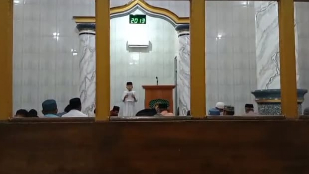 Semangat Anak TPA Nur Rahman Sungai Bialo: Belajar Ceramah Sebelum Sholat Tarawih