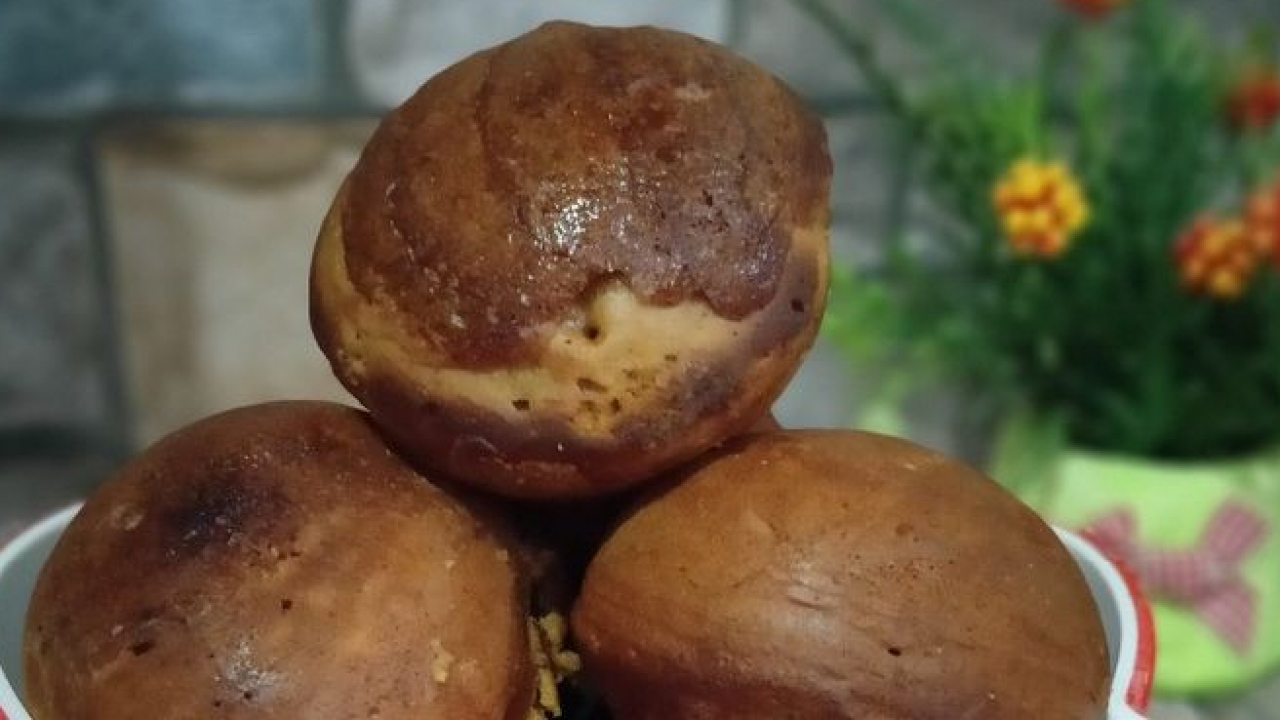 Apam Bakar Ujung Labbu: Warisan Rasa dari Kelurahan Lembang yang Terus Menggugah Selera