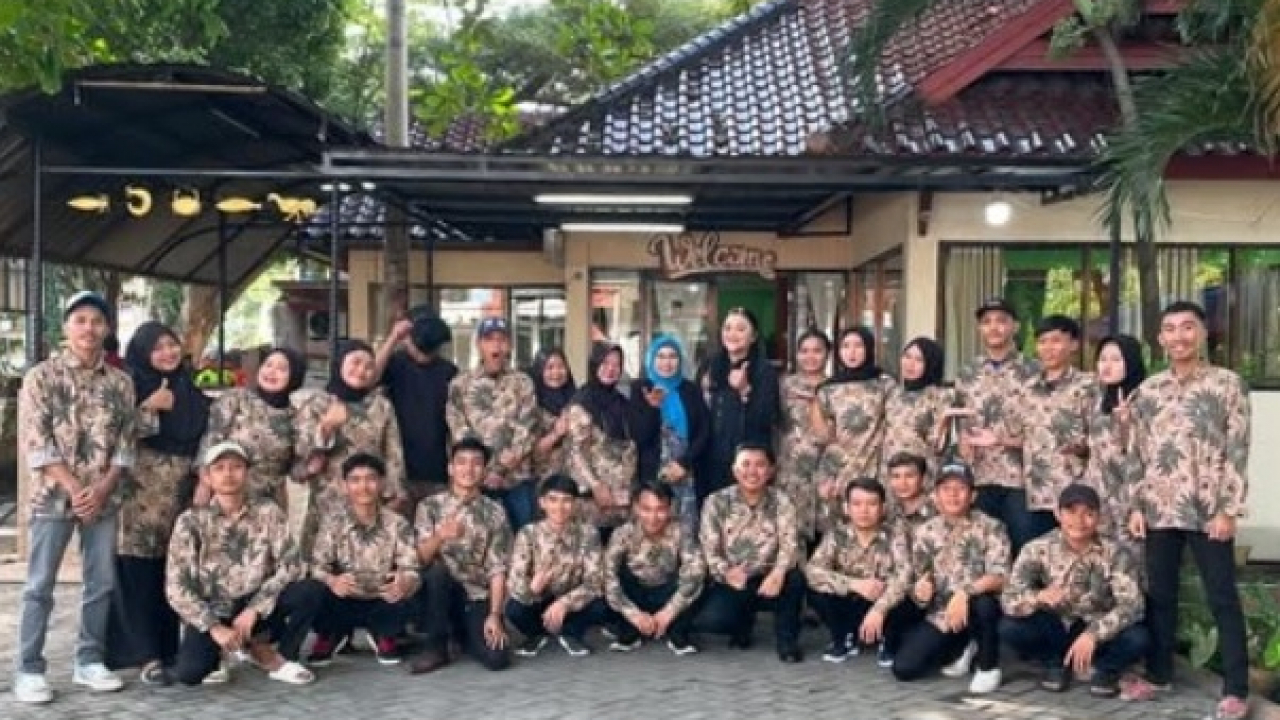 Restoran Aroma Laut Bantaeng: Sajian Ikan Segar Kebanggaan Kel.Lembang yang Pernah Dikunjungi Presiden Joko Widodo