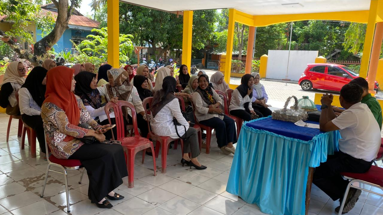 Peduli Kesehatan Perempuan! IGREENLIFE Gelar Edukasi Perawatan Organ Reproduksi di Kantor Kelurahan Lembang