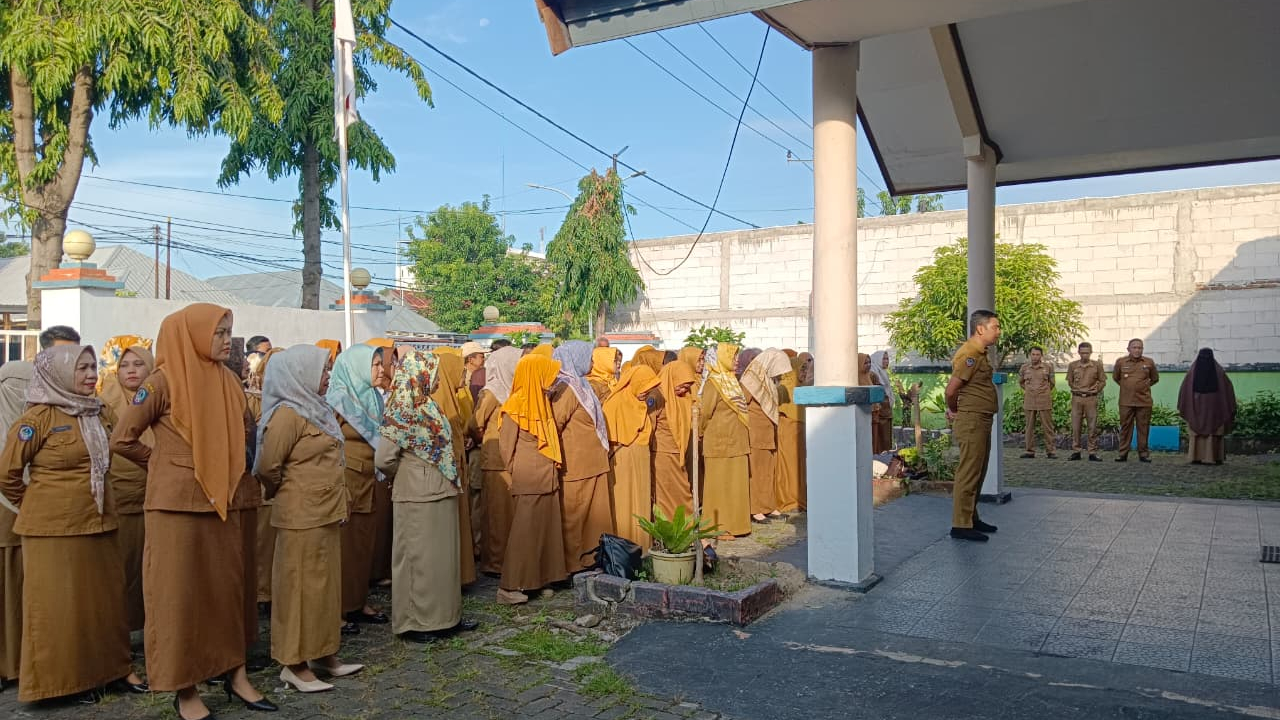 Penguatan Budaya Kerja dan Efisiensi di Tengah Tantangan Anggaran dalam Apel Pagi Kecamatan Bantaeng