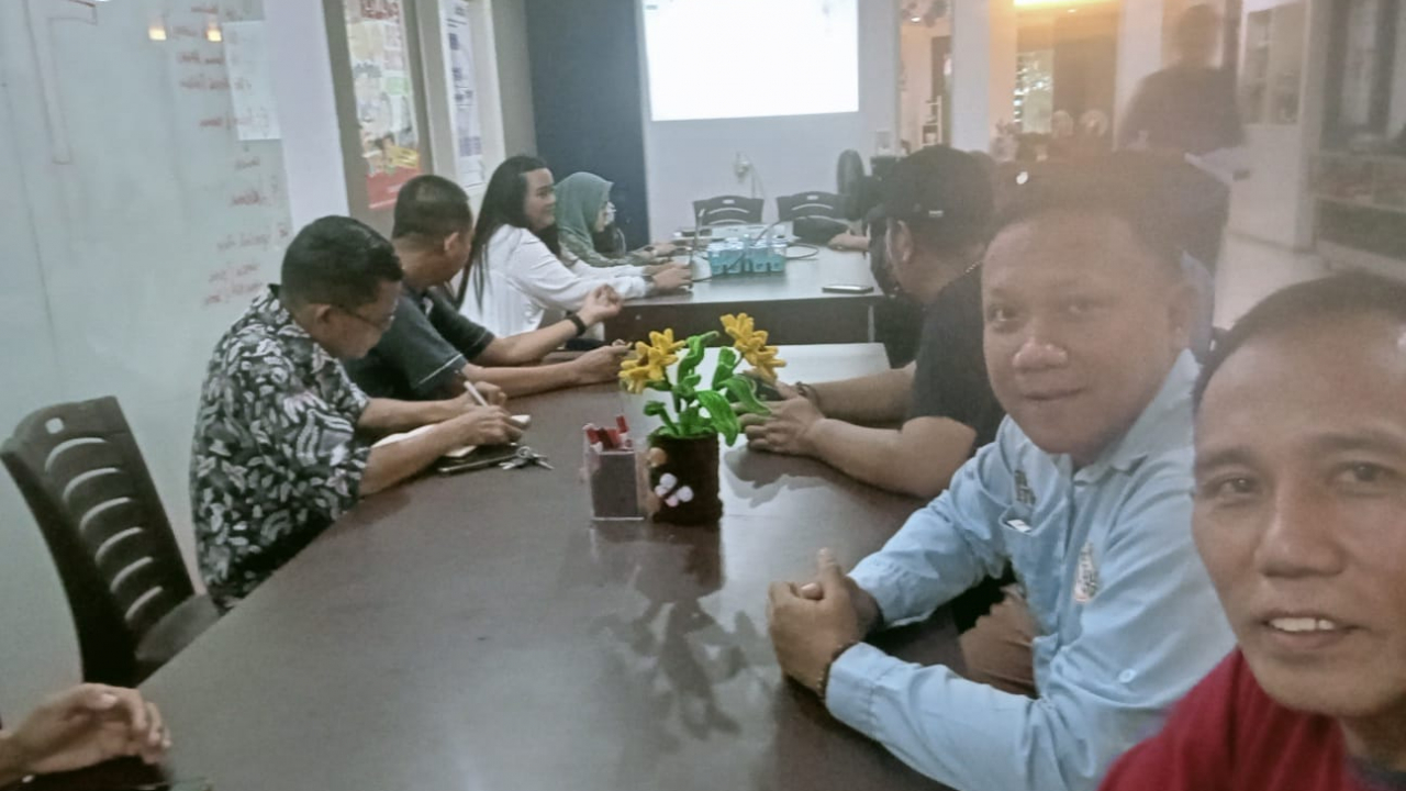 Kompak dan Solid, Lurah Lembang dan Sekretaris Lurah Perkuat Persiapan KKN Tematik UNHAS di Bantaeng