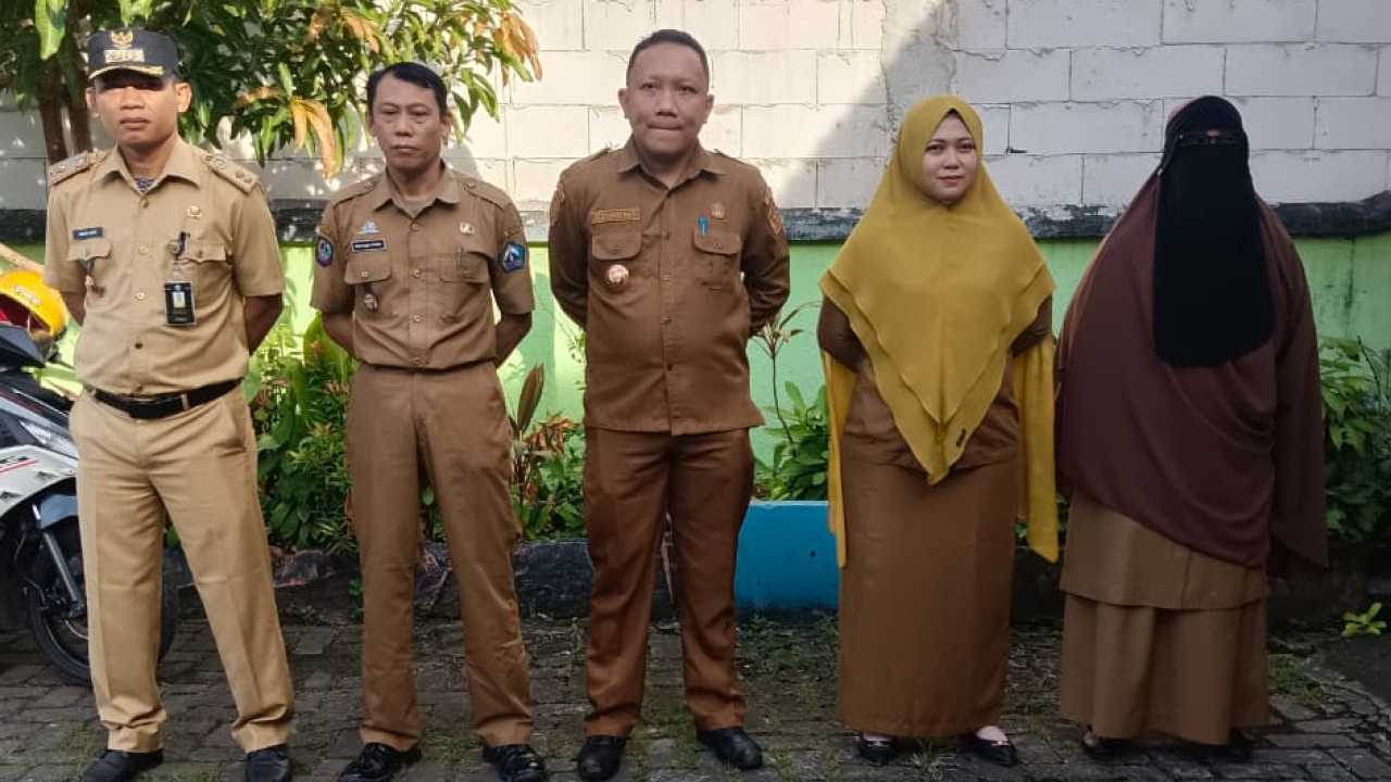 π₯ DISIPLIN PAGI MENGGEMA! CAMAT BANTAENG PIMPIN APEL, SELURUH LURAH & ASN KOMPAK SATU BARIS! π₯