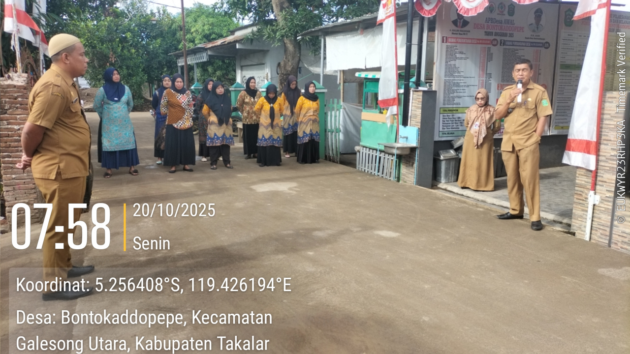 Apel pagi bahas kesiapan kunjungan bupati takalar untuk peresmian pojok internet desa ( poindes ) di desa bontokaddopepe