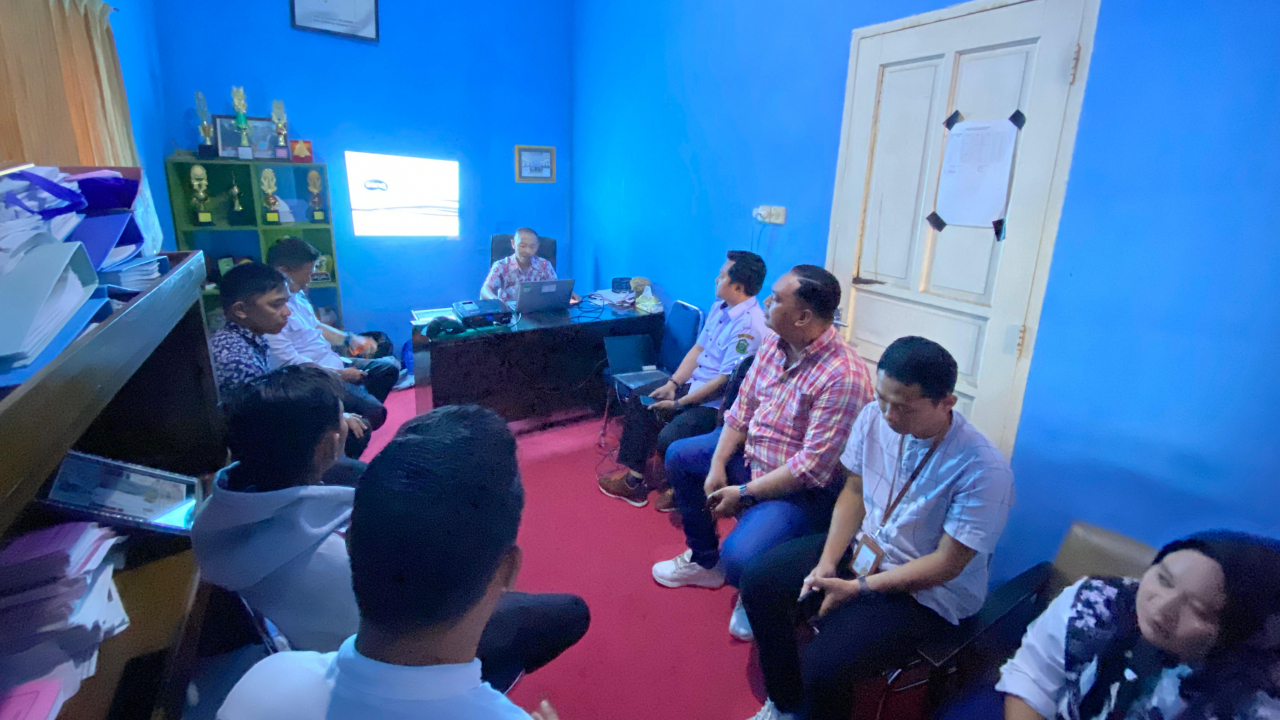 Rapat Koordinasi Peningkatan Pelayanan Desa Sampulungan Melalui Digitalisasi