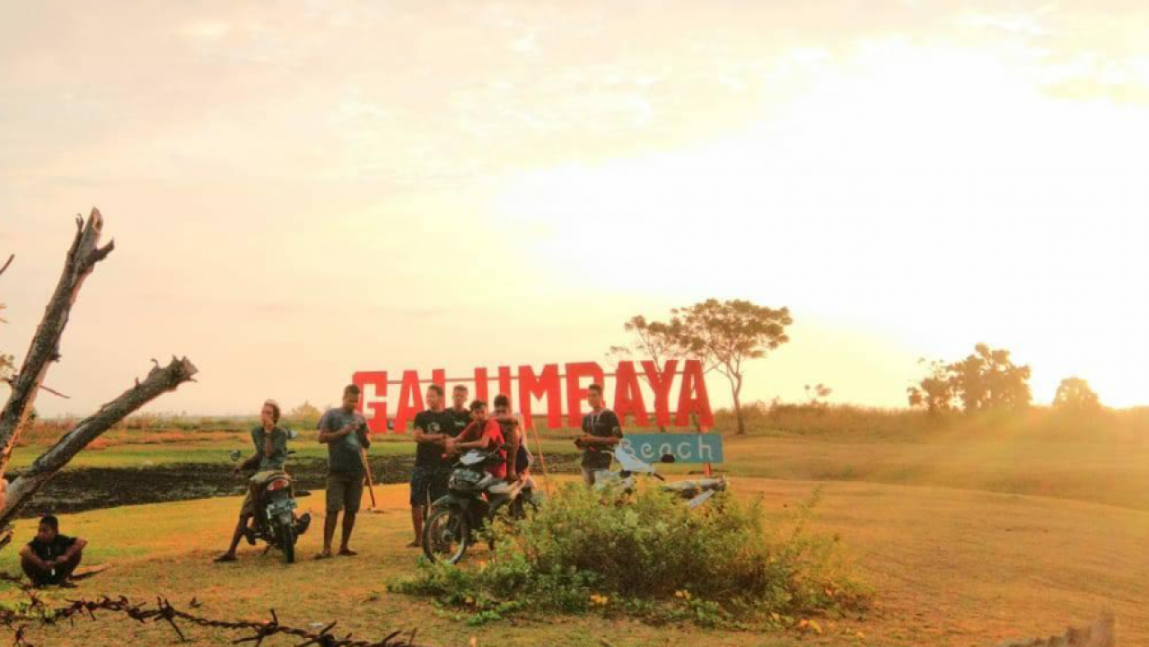 Pantai Galumbaya