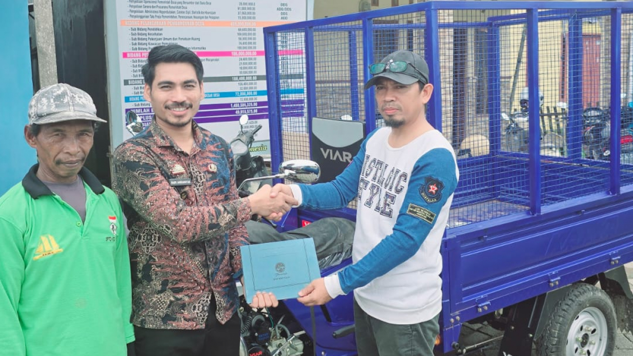 Pengadaan Angkutan Sampah di Desa Galesong Timur