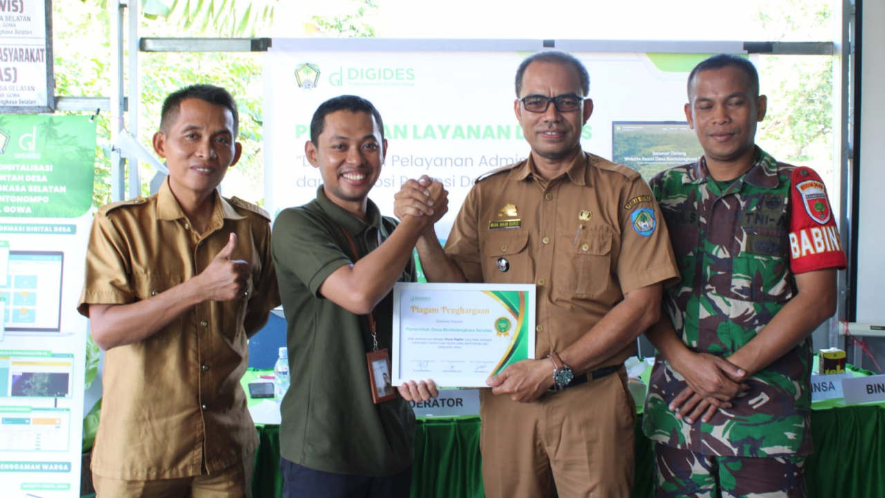 Peningkatan Kapasitas Masyarakat melalui Sosialisasi Penggunaan Digital Desa di Bontolangkasa Selatan