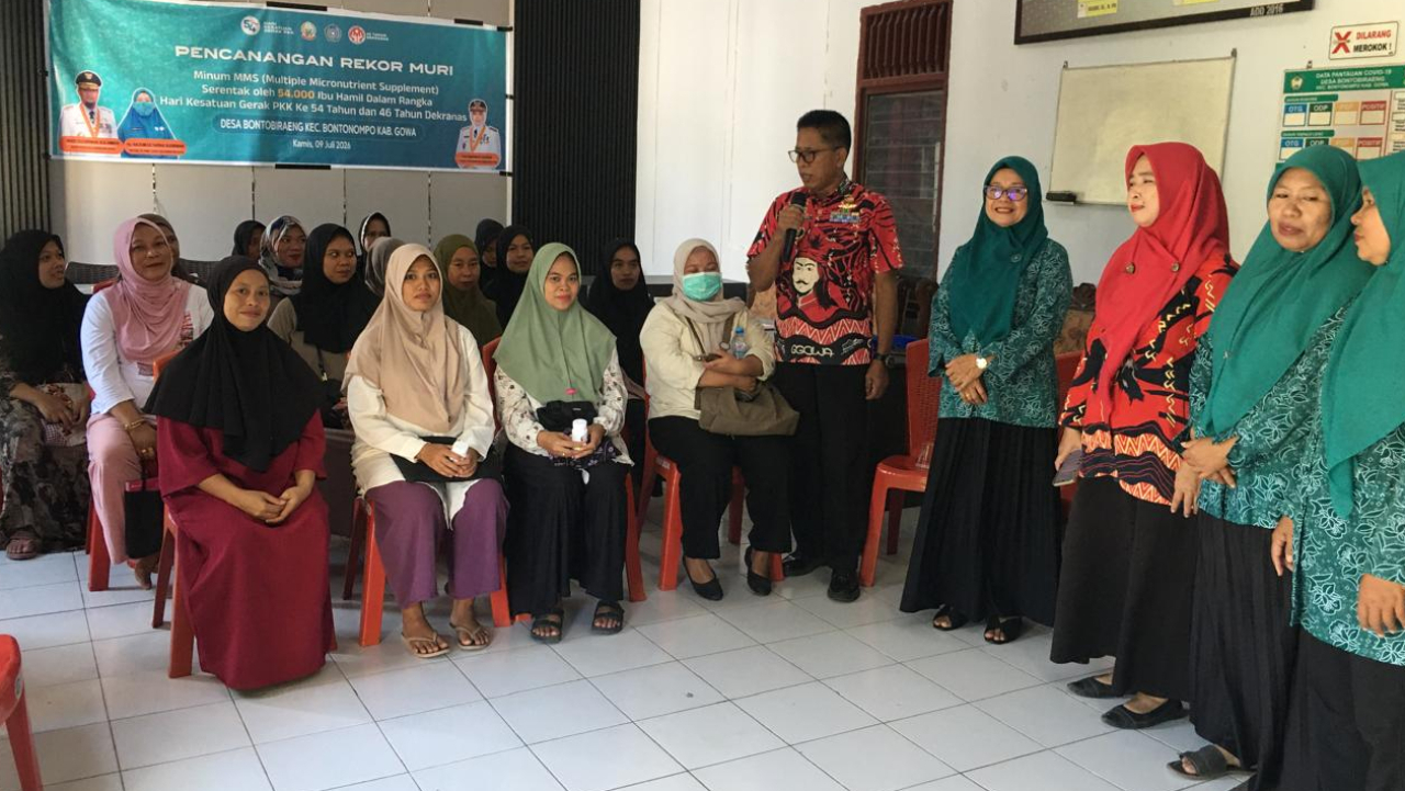 Pencanangan Rekor Muri Minum MMS (Multiple Micronutrient Supplement) Serentak oleh 54.000 Ibu Hamil Dalam Rangka Hari Kesatuan Gerak PKK Ke 54 Tahun dan 46 Tahun Dekranas