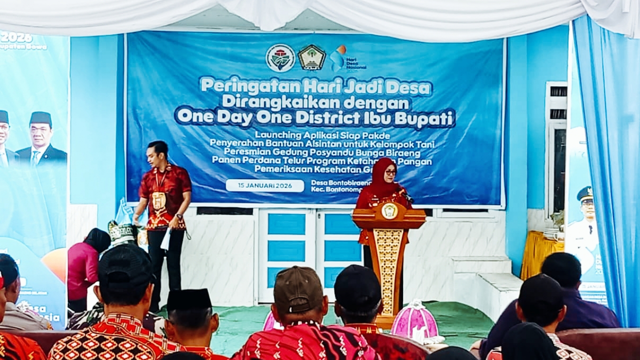Peringatan Hari Jadi Desa Dirangkaikan Program One Day One District Ibu Bupati di Desa Bontobiraeng Selatan