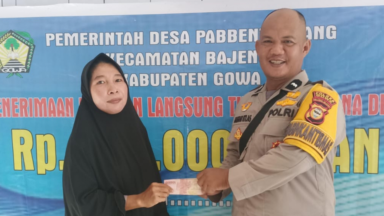 Penyaluran BLT di Desa Pabbentengang