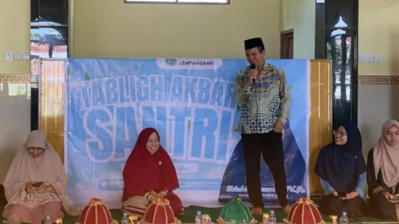 Tabligh Akbar Santri DPDes BKPRMI Lempangang