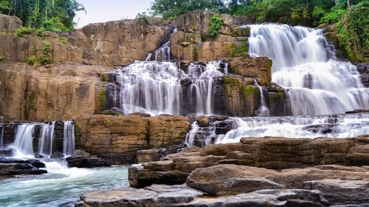 Air Terjun Parangloe