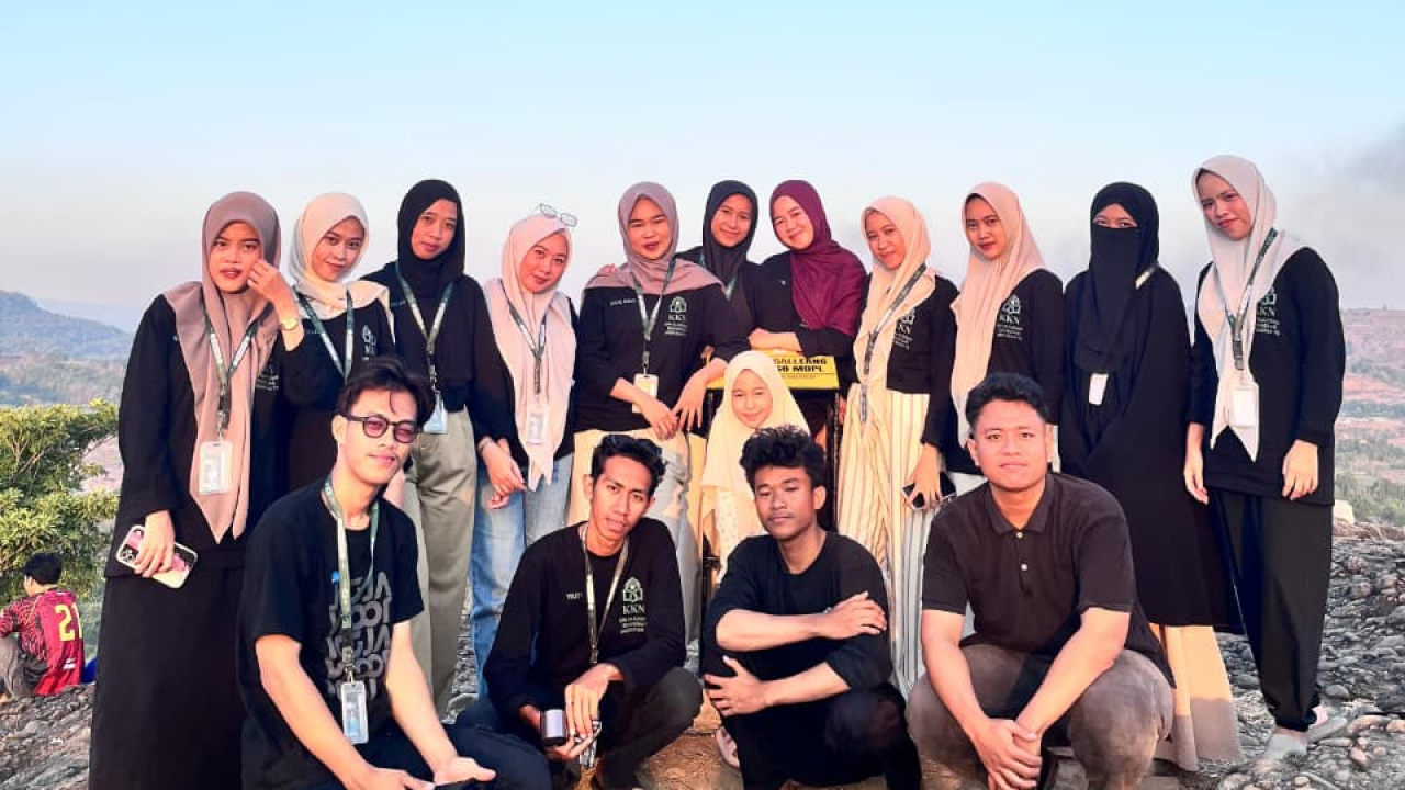 Mahasiswa KKN Angkatan 79 Uin Alauddin Makassar Laksanakan Program Kerja Pembuatan Triangulasi MDPL di Gunung Pangngalleang Toppa