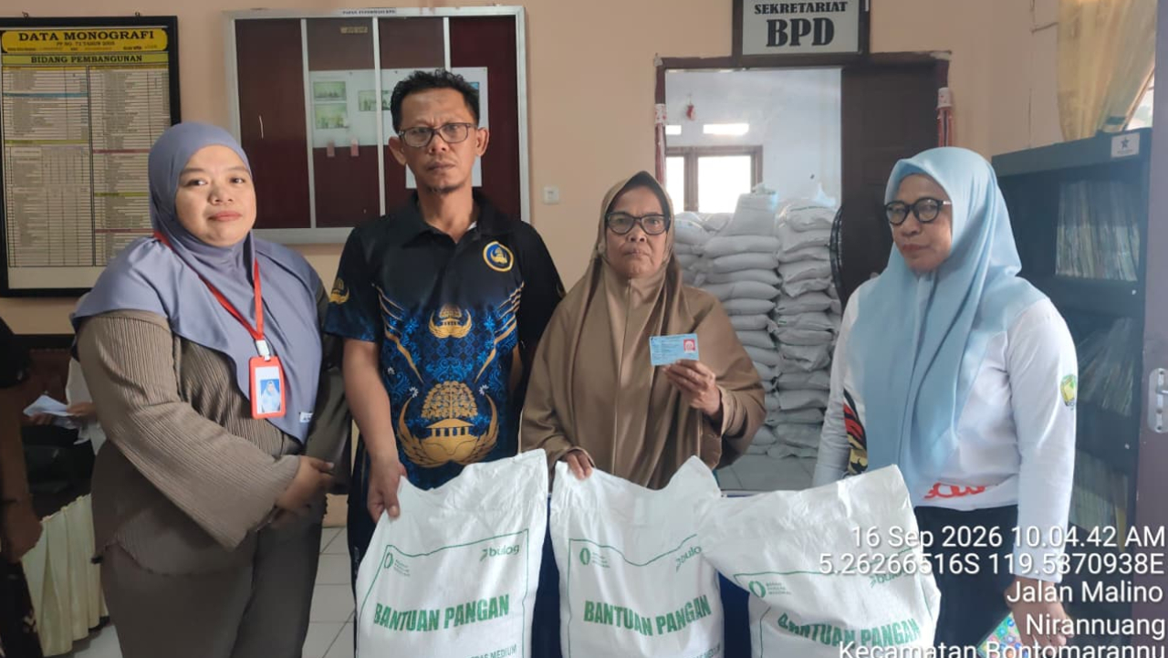 Pastikan Tepat Sasaran, Pemdes Nirannuang Dampingi Penyaluran Bantuan Pangan BAPAN